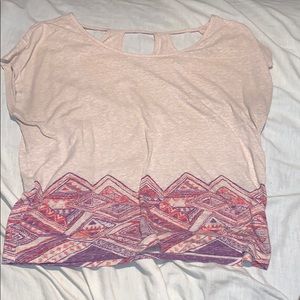 cute t shirt!! with cute design on bottom.